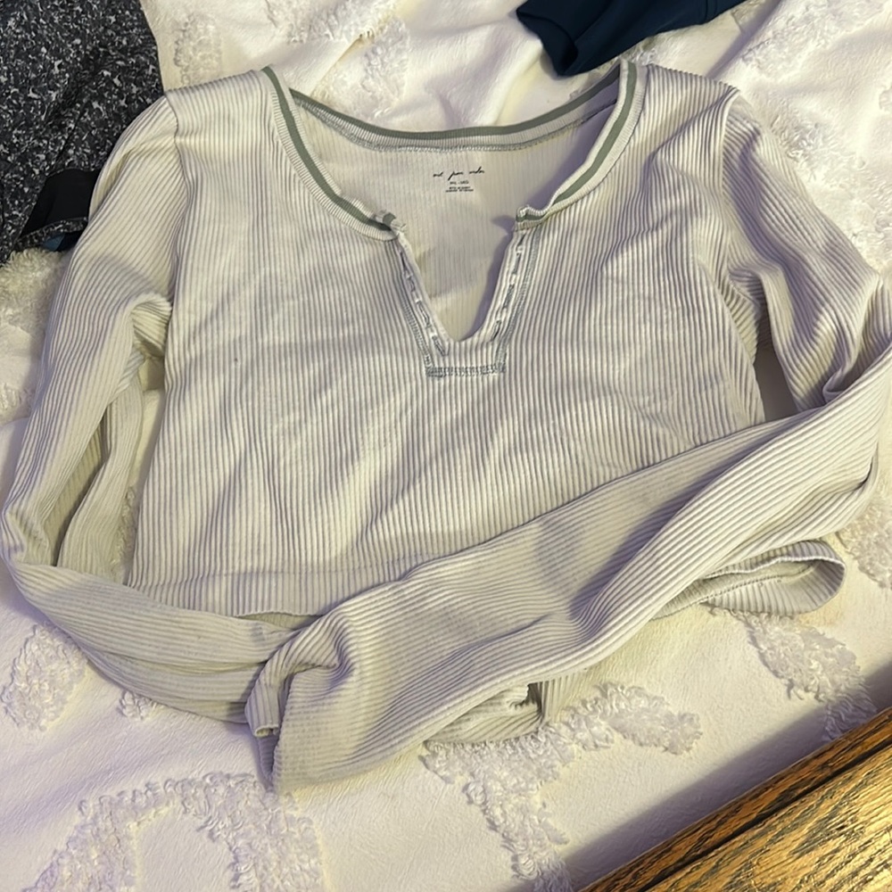 Urban Outfitters Long Sleeve Size M/L